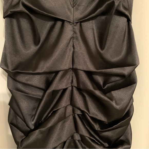 Rouched satin cocktail party dress from Le Chateau. Very flattering. - Picture 11 of 14